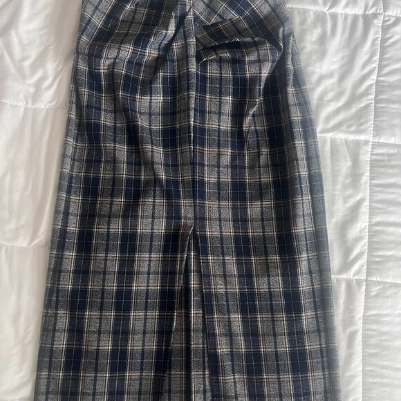 Pencil skirt with front slit - Picture 1 of 7